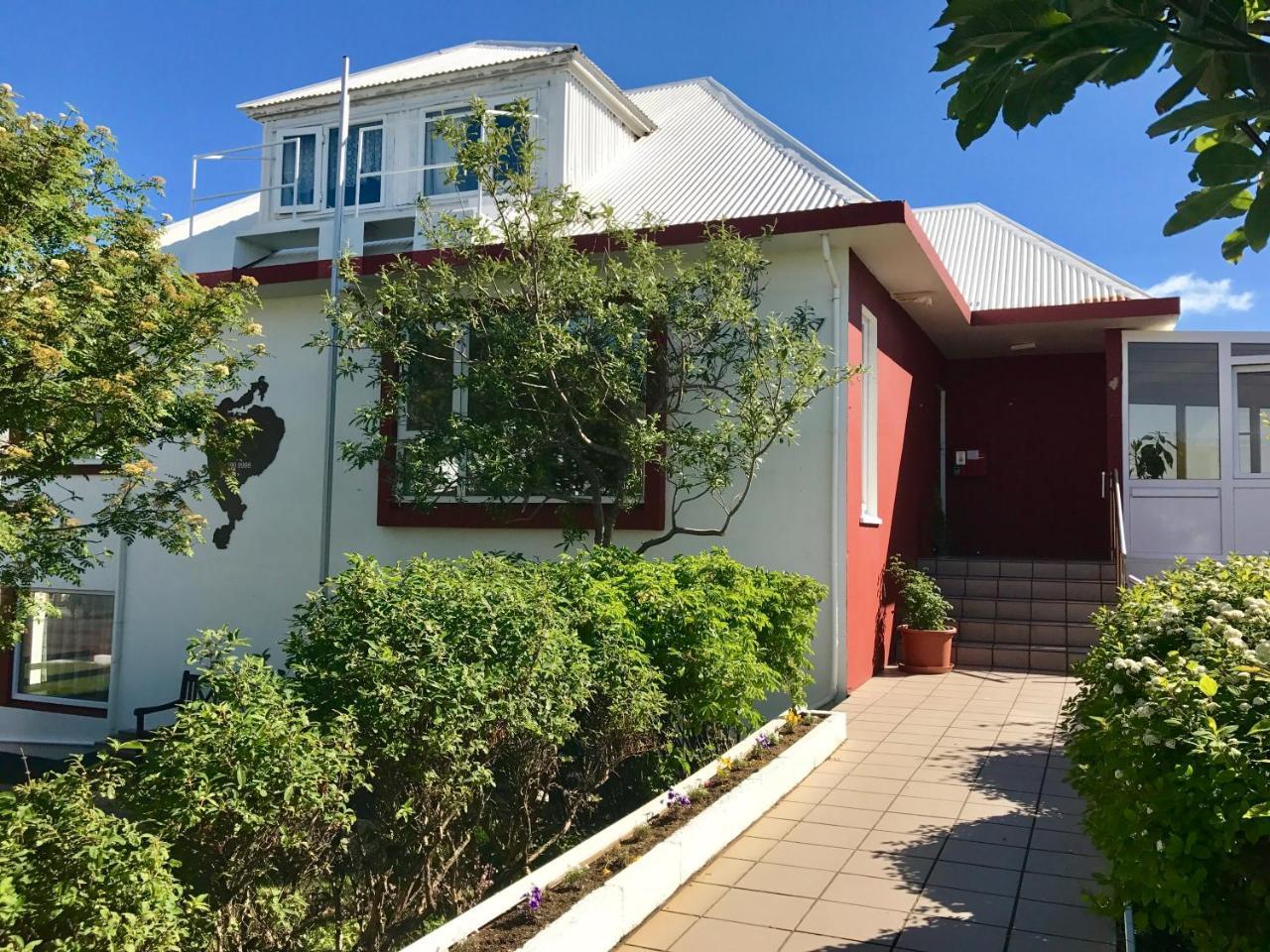Guesthouse Árný Vestmannaøerne Eksteriør billede